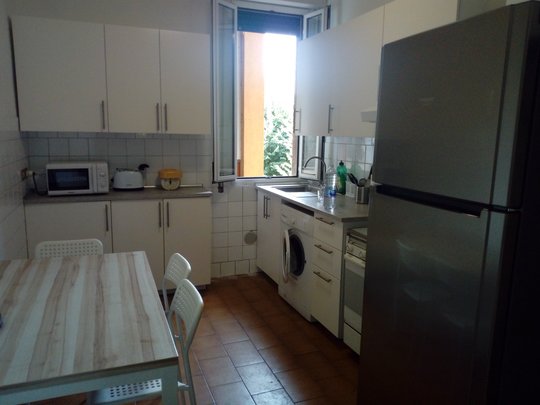 Single room for EU students