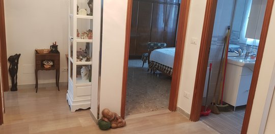 Single room in apartment 100sqm 