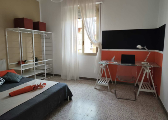 Stanza singola in Via Mario Bastia