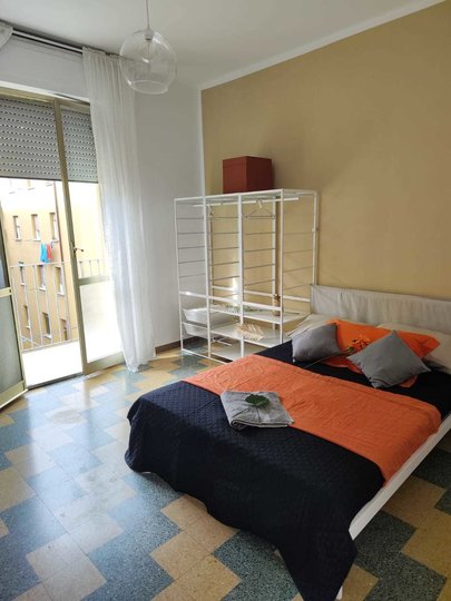 Stanza singola in Via Mario Bastia